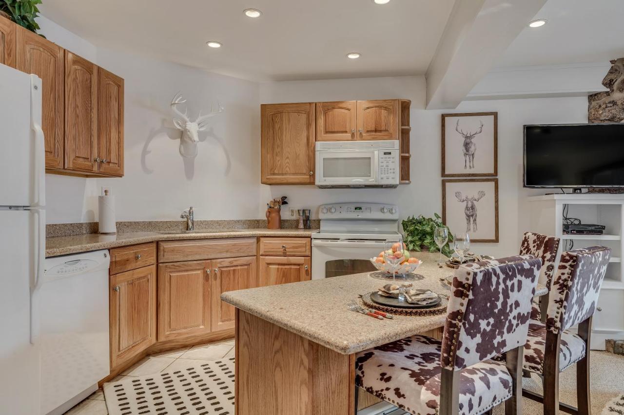 Laurelwood Condominiums 304 قرية سنوماس المظهر الخارجي الصورة